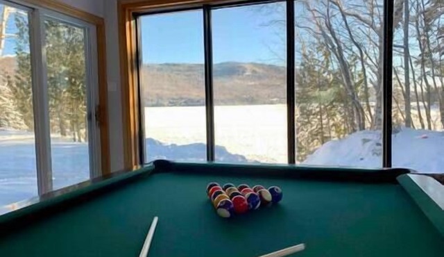 Lake Archambault Waterfront SPA Billiard Ski Games