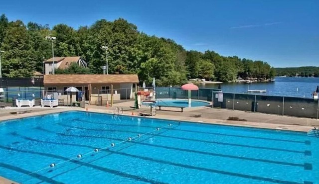 Lake Ariel - Ridgeview Chalet