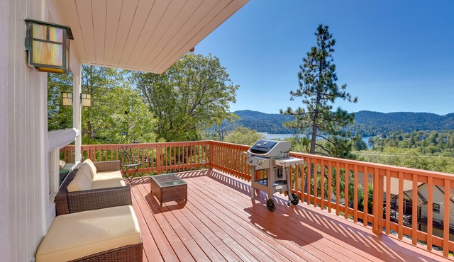 Lake Arrowhead Home w/3 Decks & Stunning Views!