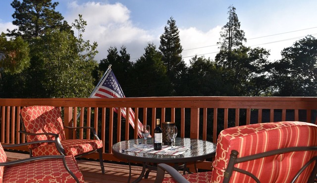 Lake Arrowhead Holiday Hideaway! The Sunset Cabin in the Palisades!