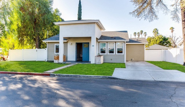 Lake Balboa Compound