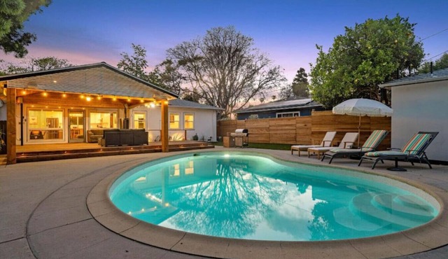 Lake Balboa Hideaway
