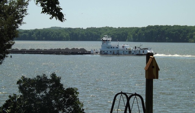 Lake Barkley Main Channel Waterfront Home (Spectacular View)