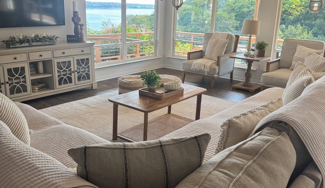 Lake Belton Getaway- Sleeps 12