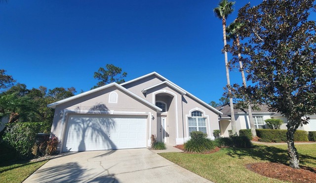 LAKE BERKLEY-(1059LB) - 4BR 3BA Pool Home, 2 Master Suites, gated Resort