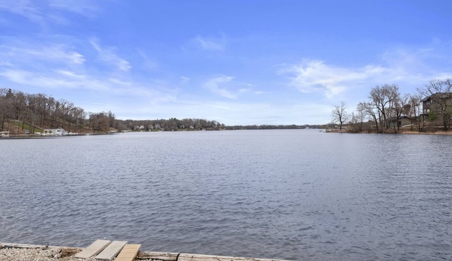 Lake Beulah - Lake Front Property Getaway!