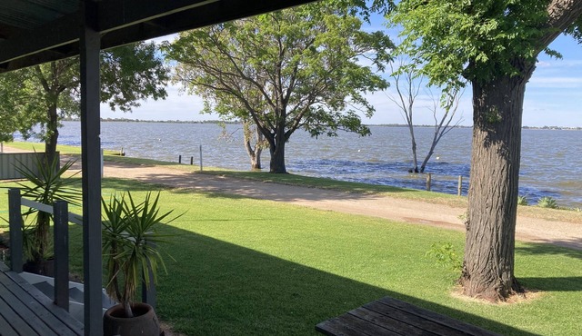 Lake Boga Holiday House