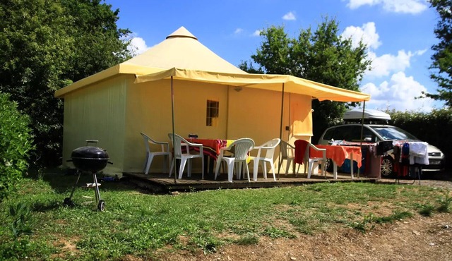 Lake Bonnefon campsite * - STANDARD furnished toiled bungalow 25 m2 (2 bedrooms) with sanitary facilities 6 people