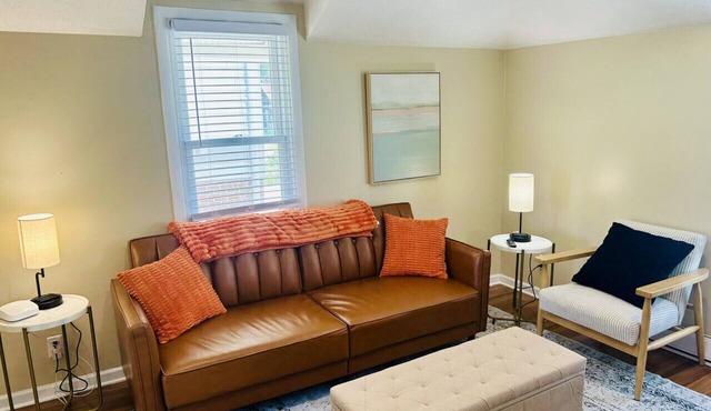 Lake Breeze Stylish Beach Boho 1BD w/Private Deck