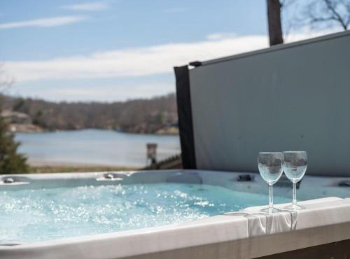 Lake Brittany Escape