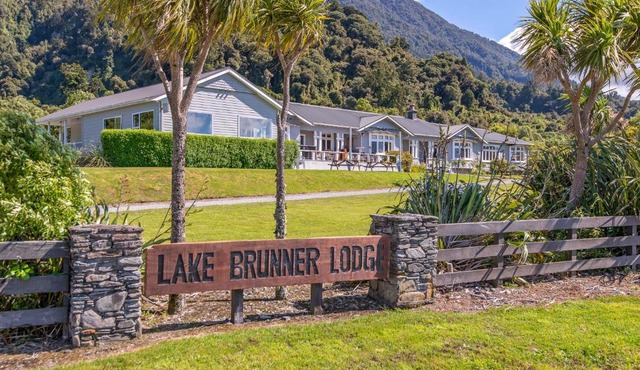 Lake Brunner Eco Lodge