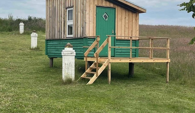 Lake cabin in peaceful natural surroundings