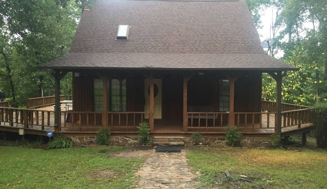 Lake Cabin on North Shore of Lake O' the Pines