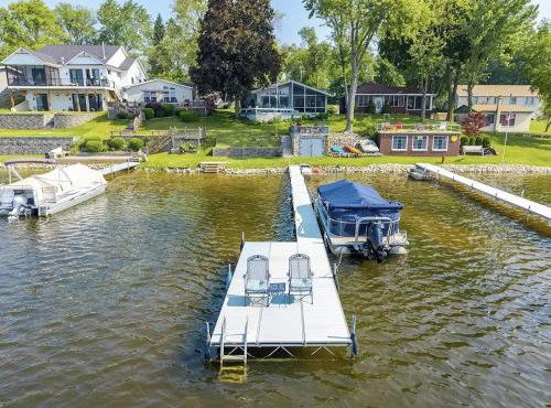 Lake Cabin Stay That Actually Feels Like a Getaway