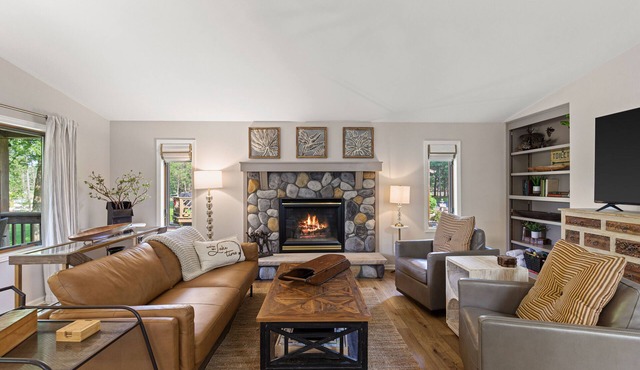 Lake Camelot - Fun on the Channel - Waterfront Home - Sand Valley Golf - Boating