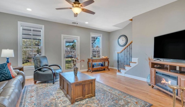 Lake Carolina Harborside Executive Condo 3BD 2.5BA