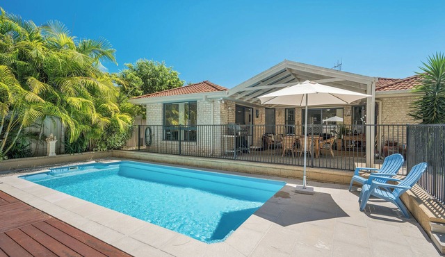 Lake Cathie Oasis - 32 Bounty Avenue : 4 BR, 2.5 BA House in Lake Cathie , Sleeps 8