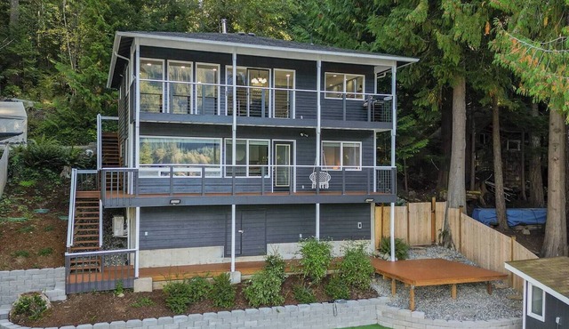 Lake Cavanaugh 3 BdRm Lake House