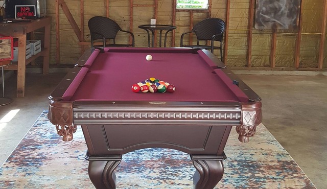 Lake, Caverns, Sewanee, & Jack Daniel’s All Nearby! Boat, RV, Camping, Barn