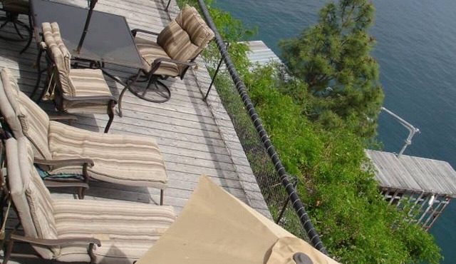 Lake Chelan Private Waterfront Home, Exclusive Docks & Moorage. Pets Welcome.
