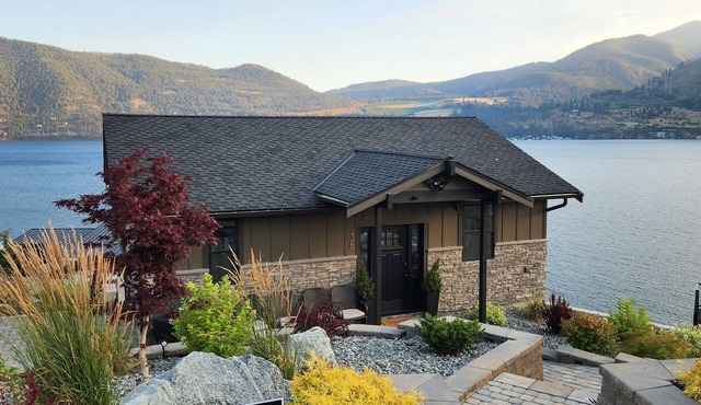 Lake Chelan view home 1-bedroom in Manson with AC