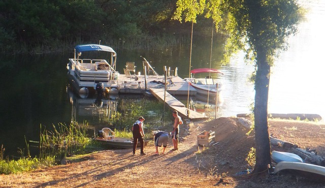 Lake Combie Lakefront with Dock For Your Boat, Pool and Spa