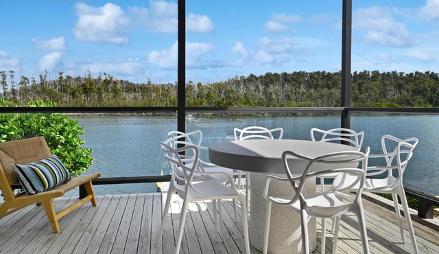 Lake Conjola, Deepwater resort Cabin 21