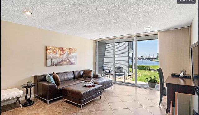 Lake Conroe -Amazing Lake View! Discount for a long-term stay. Pets are allowed.
