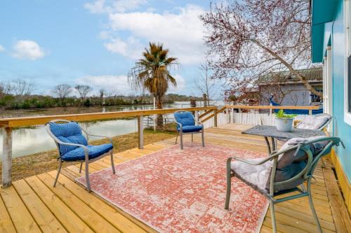 Lake Conroe Bliss: Waterfront Home w/Boat Ramp