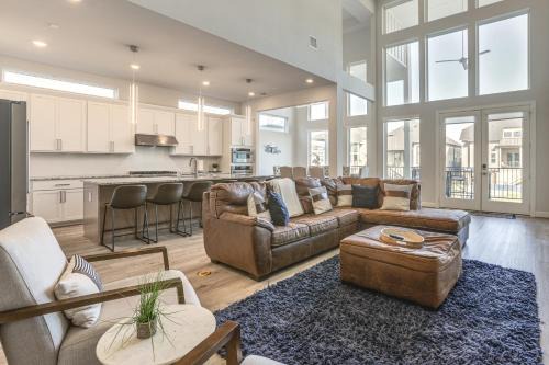 Lake Conroe Oasis: Chef's Kitchen & Boat Dock