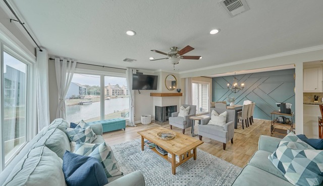 Lake Conroe - Swimming, Tennis, Golf, Pickleball, Pet Friendly!