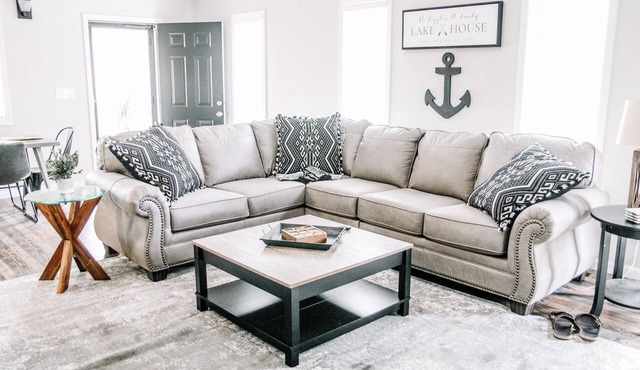 Lake Cumberland Hideaway #2-1 Mile above Jtown Marina! Boat Parking & Fire Pit!