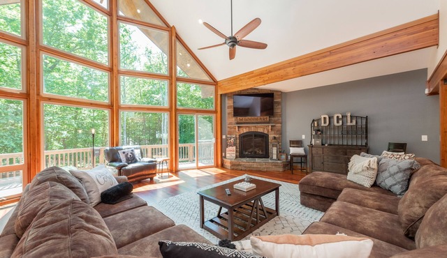 Lake Days & Game Nights w/Hot Tub & Dock Slip