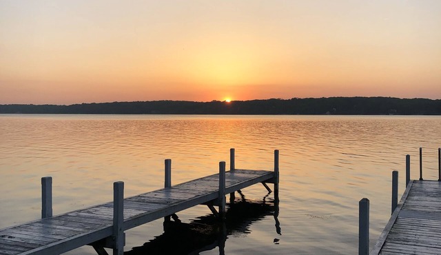 Lake Delavan Guest House with boat slip!