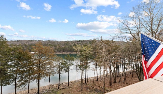 *Lake Dream*Full Remodel 2BR/2BA Lake Front&View!