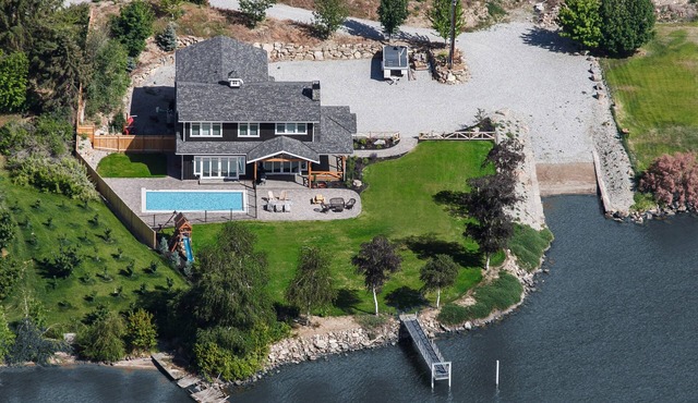 Lake Entiat Waterfront - Private Pool, Hot Tub, Boat Launch, Dock - sleeps 16