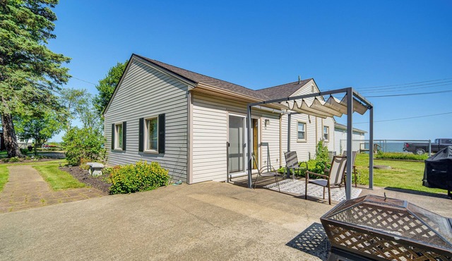 Lake Erie Escape: Family-Friendly Home w/Patio