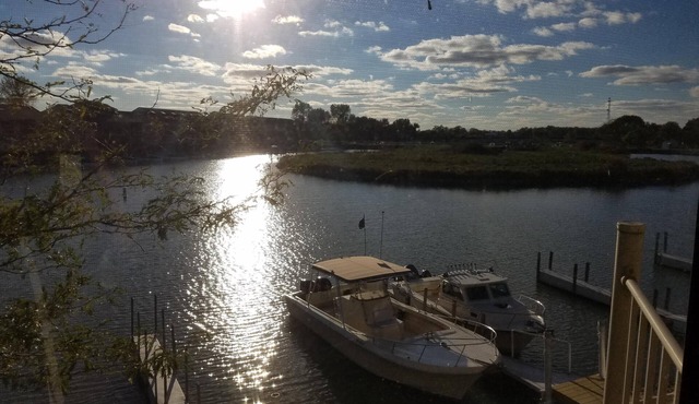 Lake Erie Green Cove Getaway