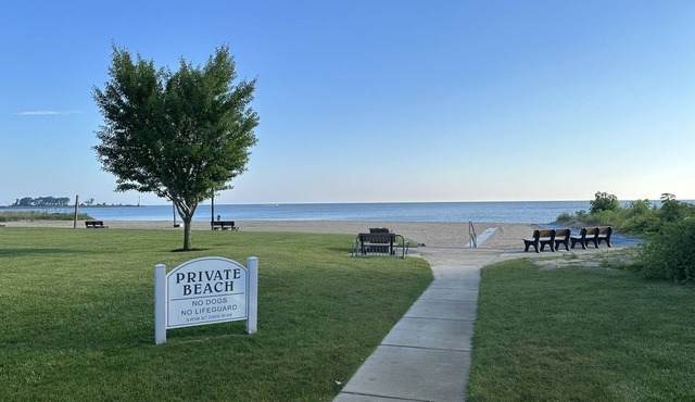Lake Erie - Have it all! Cedar Point, Private Association Beach & Fishing