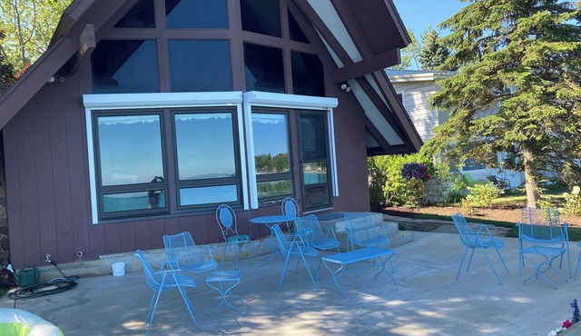 Lake Erie Water Front House Available in July