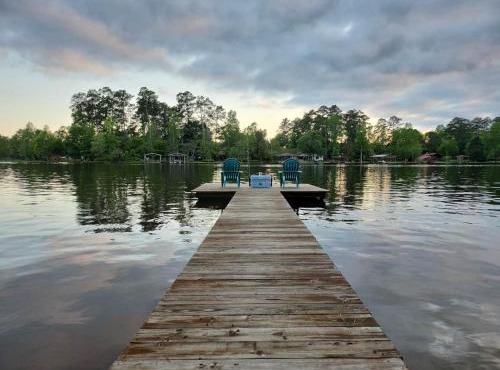 Lake Escape at Reserve & Roam