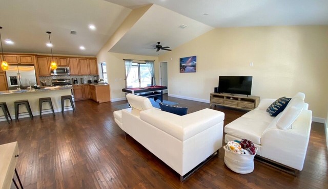 Lake Escape Family Vacation Home W/Pool