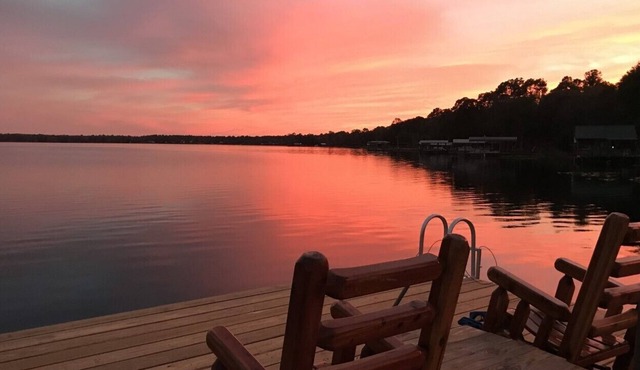 Lake Escape - Quiet, Recharging, Fun on George’s Lake