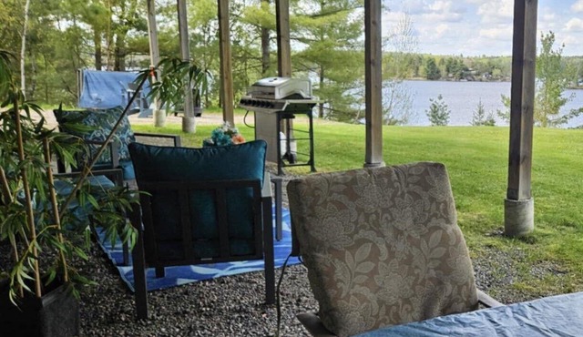 Lake escape with beautiful views surrounded by nature.