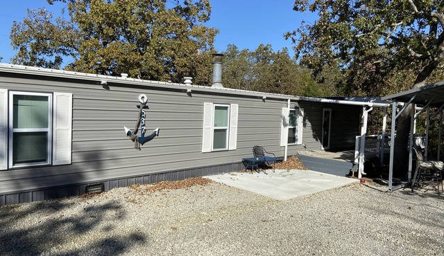 Lake Eufaula, OK - Neighborhood Boat ramp, Pet Friendly