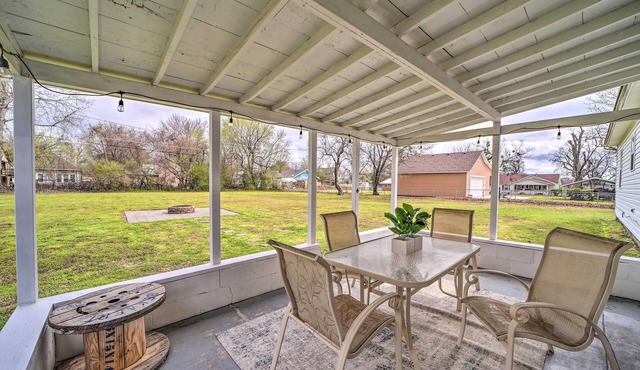 Lake Eufaula Retreat w/Fire Pit, Near Main St!