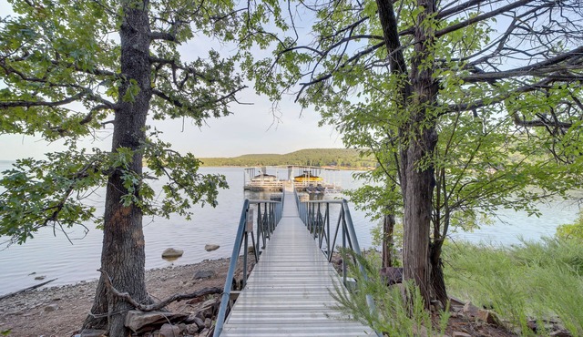 Lake Eufaula Retreat w/Boat Slip & Fireplace!
