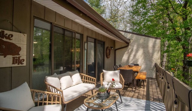 Lake Fairfield Hideaway