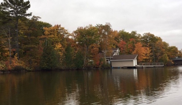 Lake Fanny Hooe Resort - 2 bed with Balcony by RedAwning