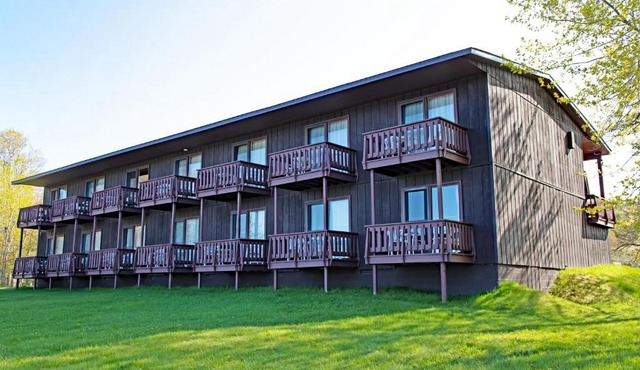 Lake Fanny Hooe Resort-2 Bed With Balcony #21 Hotel Room